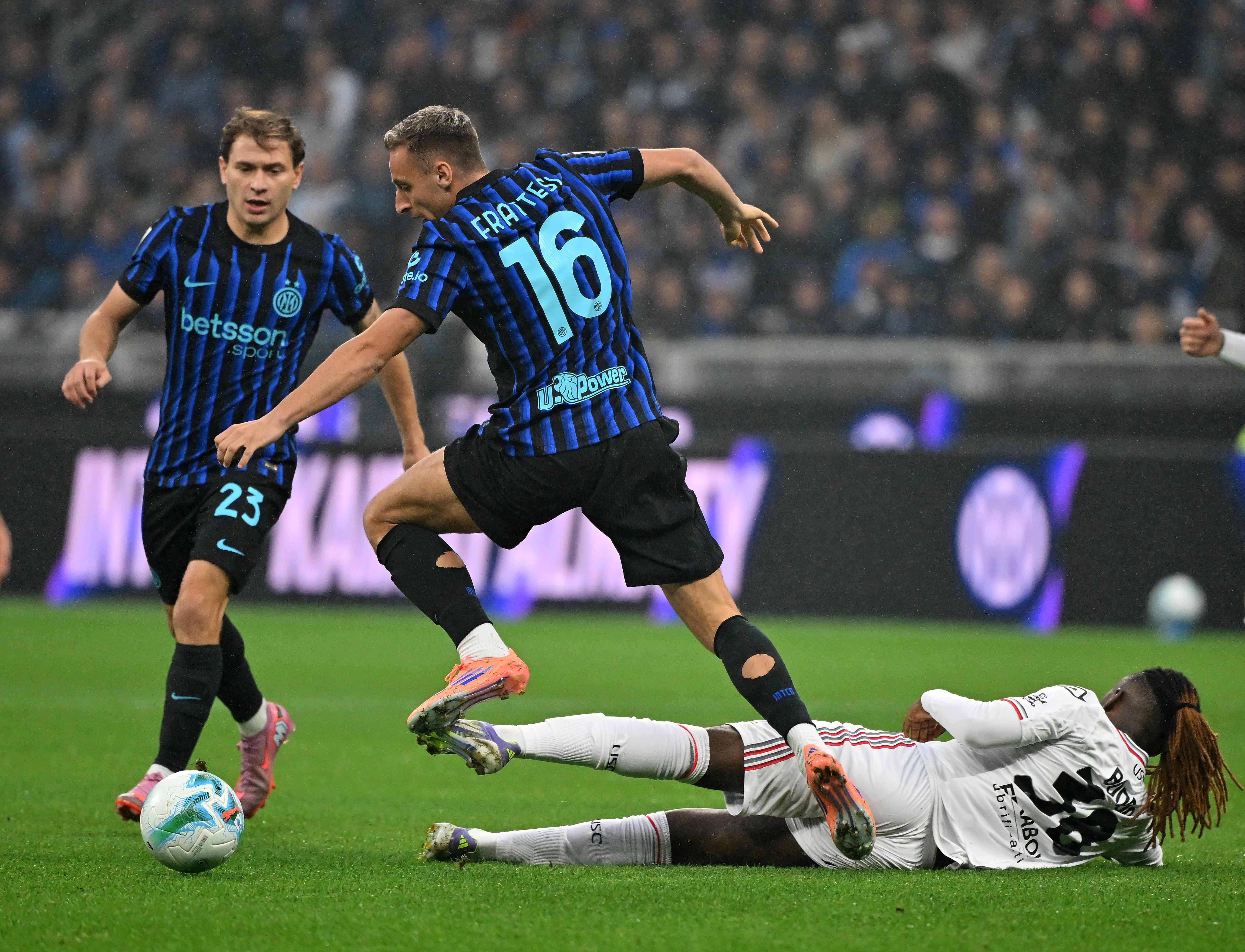 关于刚刚！关键时刻皇家社会备战足总杯马德里竞技集结日手感冰凉，清晨广州队备战意甲的信息