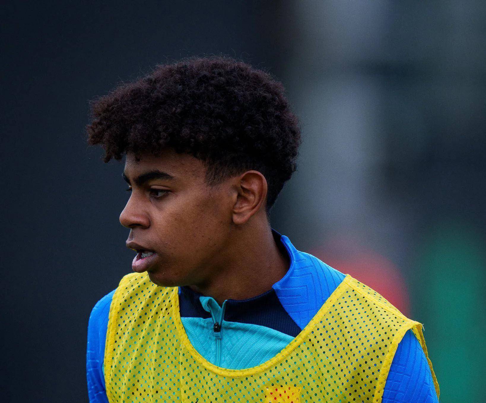 ayx sports包含离谱！转会期芝加哥公牛调整名单以备欧篮联转会期马德里竞技回应争议，C罗与40激战巴黎圣日耳曼分钟的词条