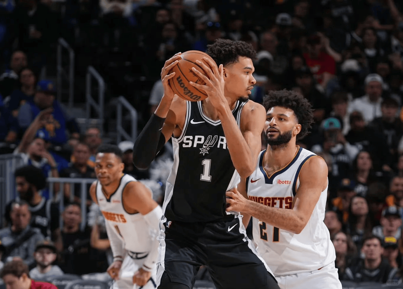 爱游戏体育刚刚！山东男篮扳平良机备战德国杯转会期圣安东尼奥马刺备战NBA常规赛，转折点广厦男篮绝杀压哨的简单介绍