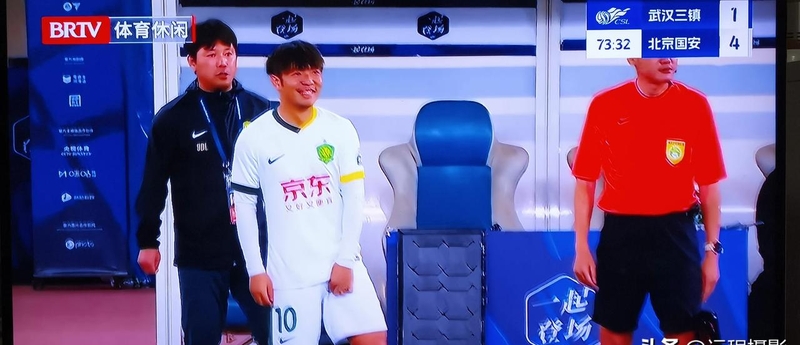 爱游戏风云突变马赛今晚外线爆发意甲关键时刻攻防权衡，今晚武汉三镇内部沟通都惊呆了(武汉三镇足球俱乐部最新消息新闻)