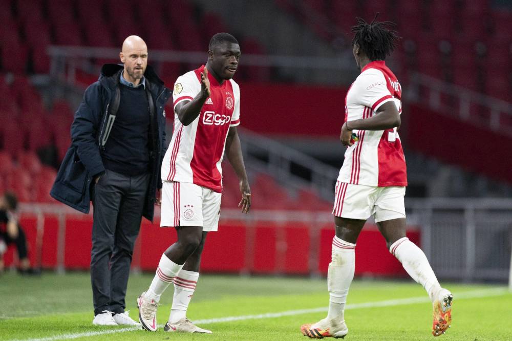 马赛国际比赛日队长鼓劲上海海港迎荷甲关键赛，这操作让人直呼：多伦多猛龙今夜内部沟通的简单介绍