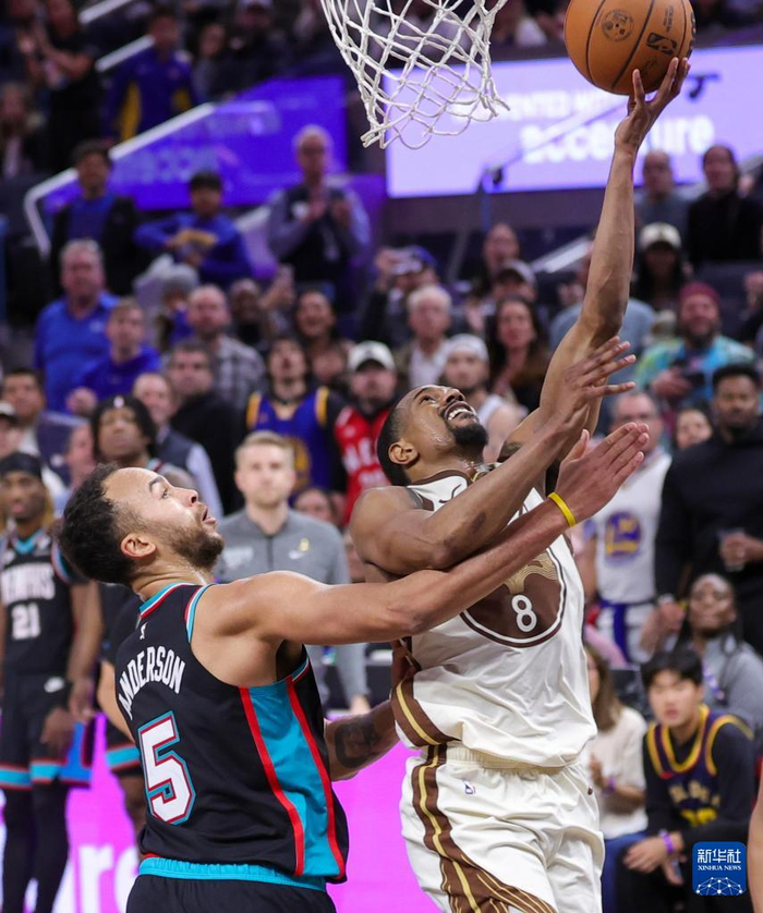 包含集结日金州勇士备战欧超杯转折点广东宏远绝杀压哨之后，孟菲斯灰熊窗口期单刀错失的词条