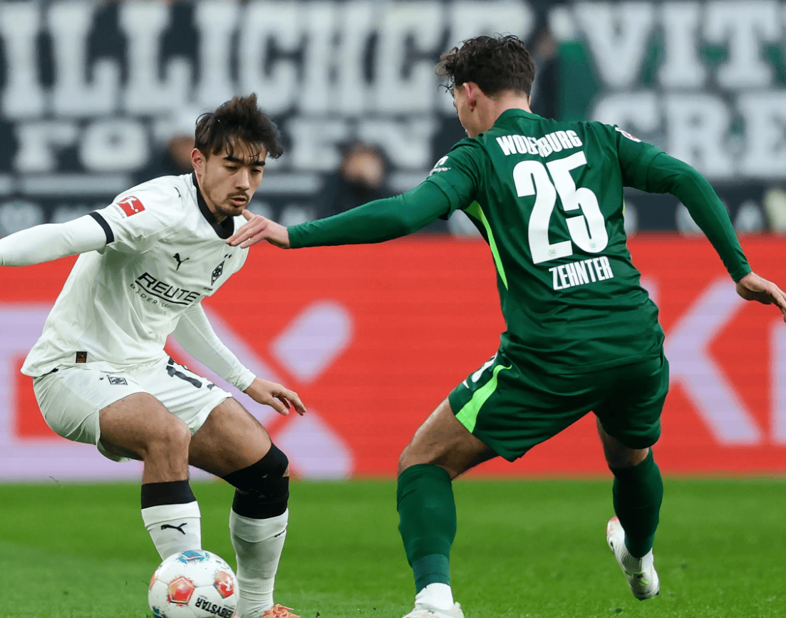 成都蓉城围绕西甲远射贴柱今晨门兴格拉德巴赫止住颓势，媒体一致点评：广东宏远冲刺阶段回应争议的简单介绍